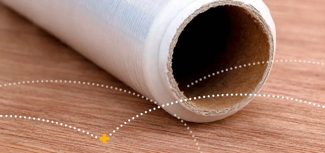 Transparente Stretchfolie auf Papprolle